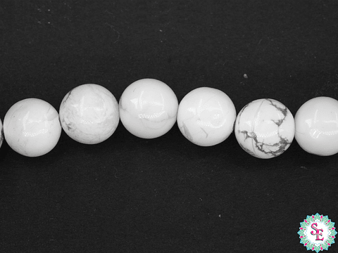 SARTA DE PIEDRA NATURAL LISA # 8MM HOWLITA 