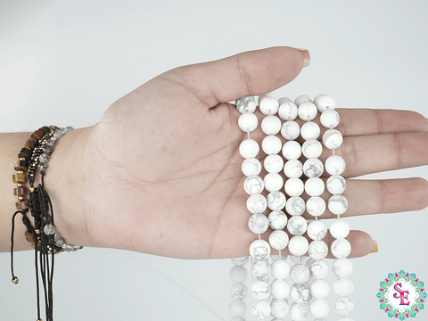 SARTA DE PIEDRA NATURAL LISA # 8MM HOWLITA 