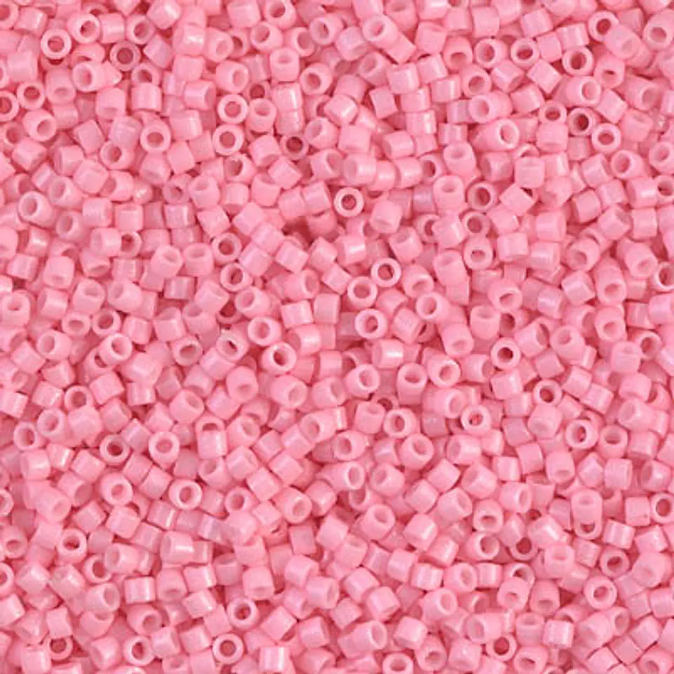 MIYUKI DELICA 11/0 OPAQUE LIGHT CARNATION DB2116 X 10 GRAMOS  1