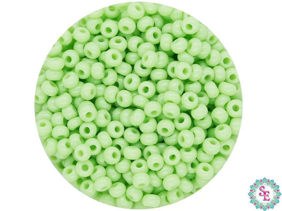CHAQUIRA CHECA 10/0 (2MM) VERDE BICHE PAQUETE X 20 GRAMOS (2020 UND APROX) 1