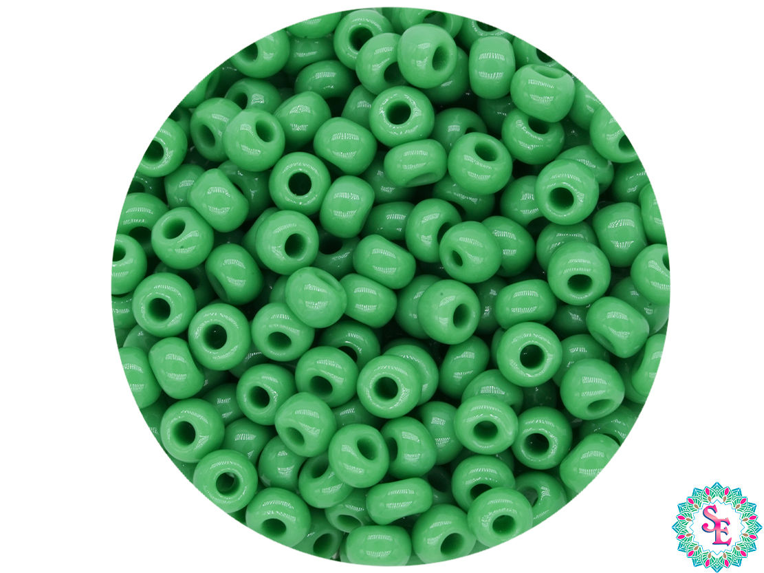 CZECH BEADS 8/0 LIGHT GREEN (CALI OR NATIONAL) X 20 GRAMS