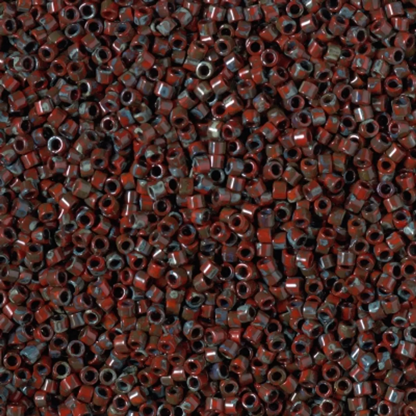 MIYUKI DELICA 11/0 DB2263 OPAQUE RED PICASSO X 10 GRAMOS  1