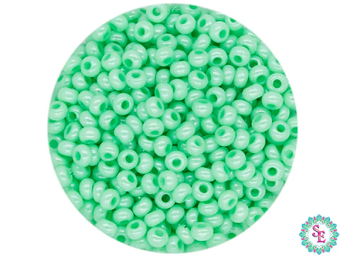 CHAQUIRA CHECA 10/0 VERDE PASTEL PERLADO X 20 GRAMOS (2020 UND APROX)