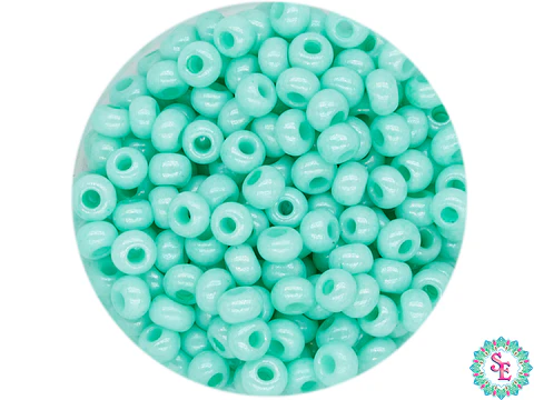 CHAQUIRA CHECA 8/0 VERDE PASTEL PERLADO PAQUETE X 20 GRAMOS  ( 792 UNIDADES APROX )