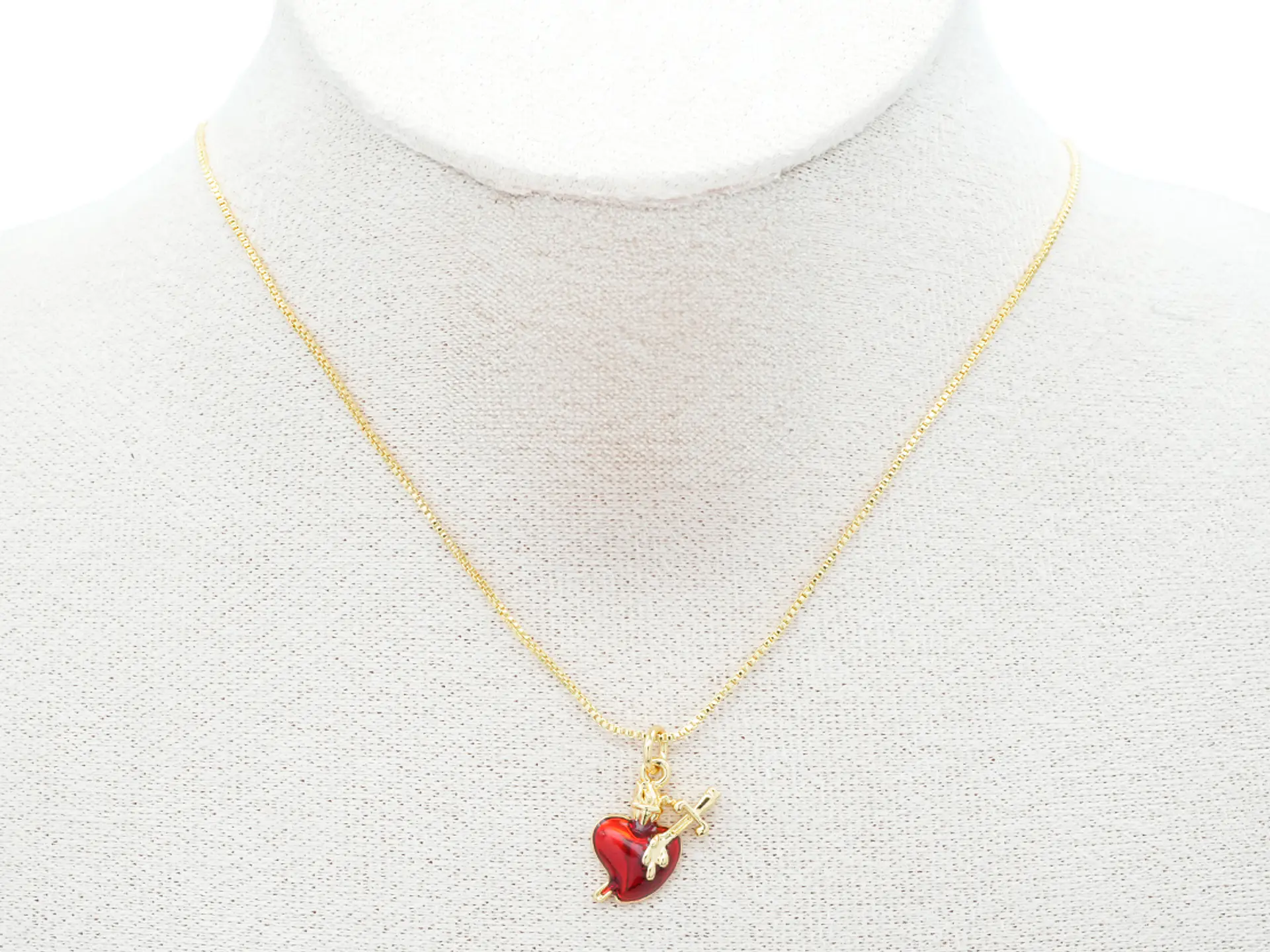 RODIO DORADO DIJE SAGRADO CORAZON ESPADA ROJO 11*15MM 2