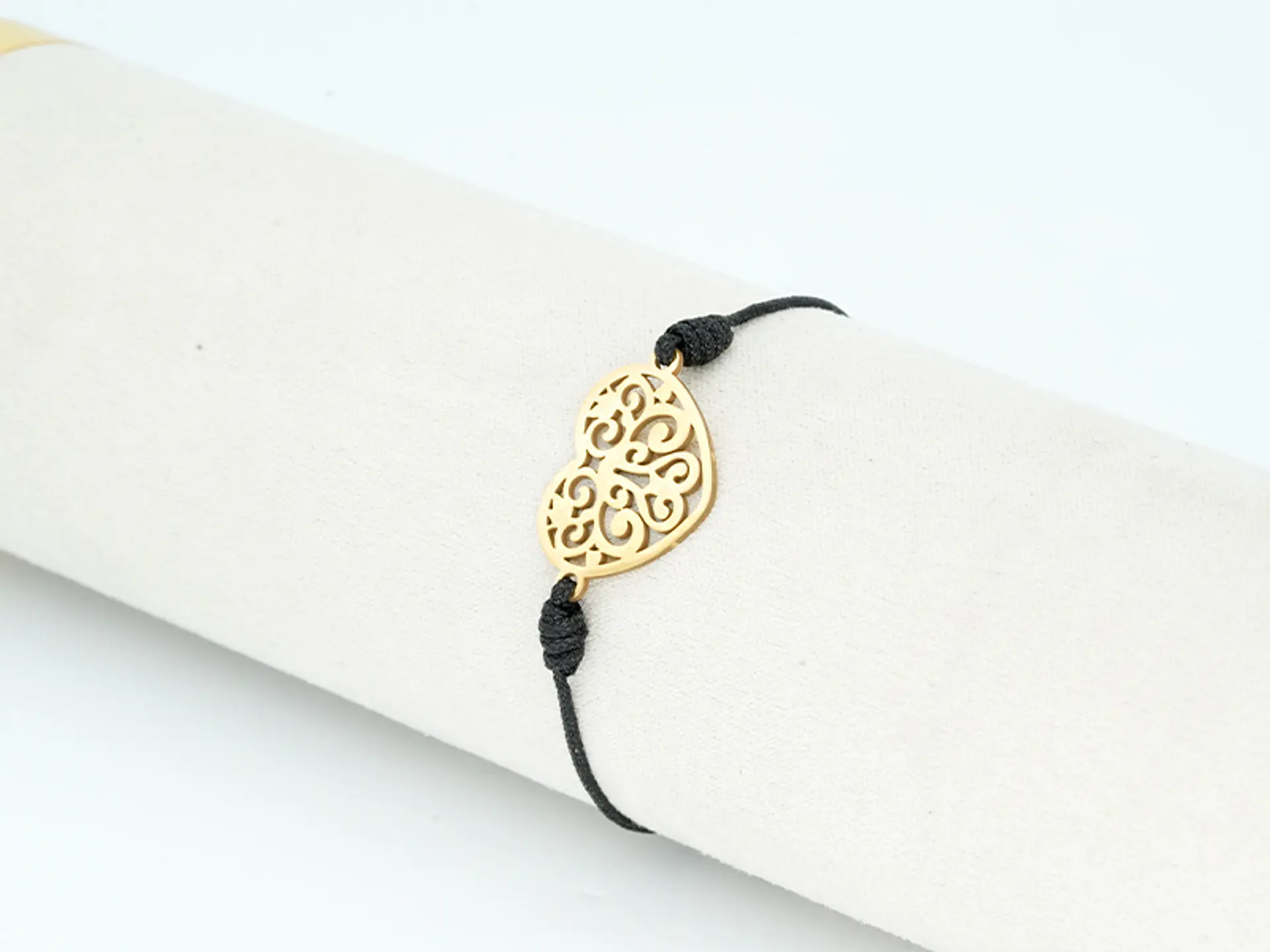 PULSERA DORADA ACERO CENTRO HILO 217 2