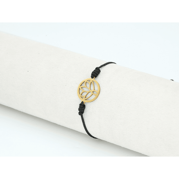 PULSERA DORADA ACERO CENTRO HILO 210 2