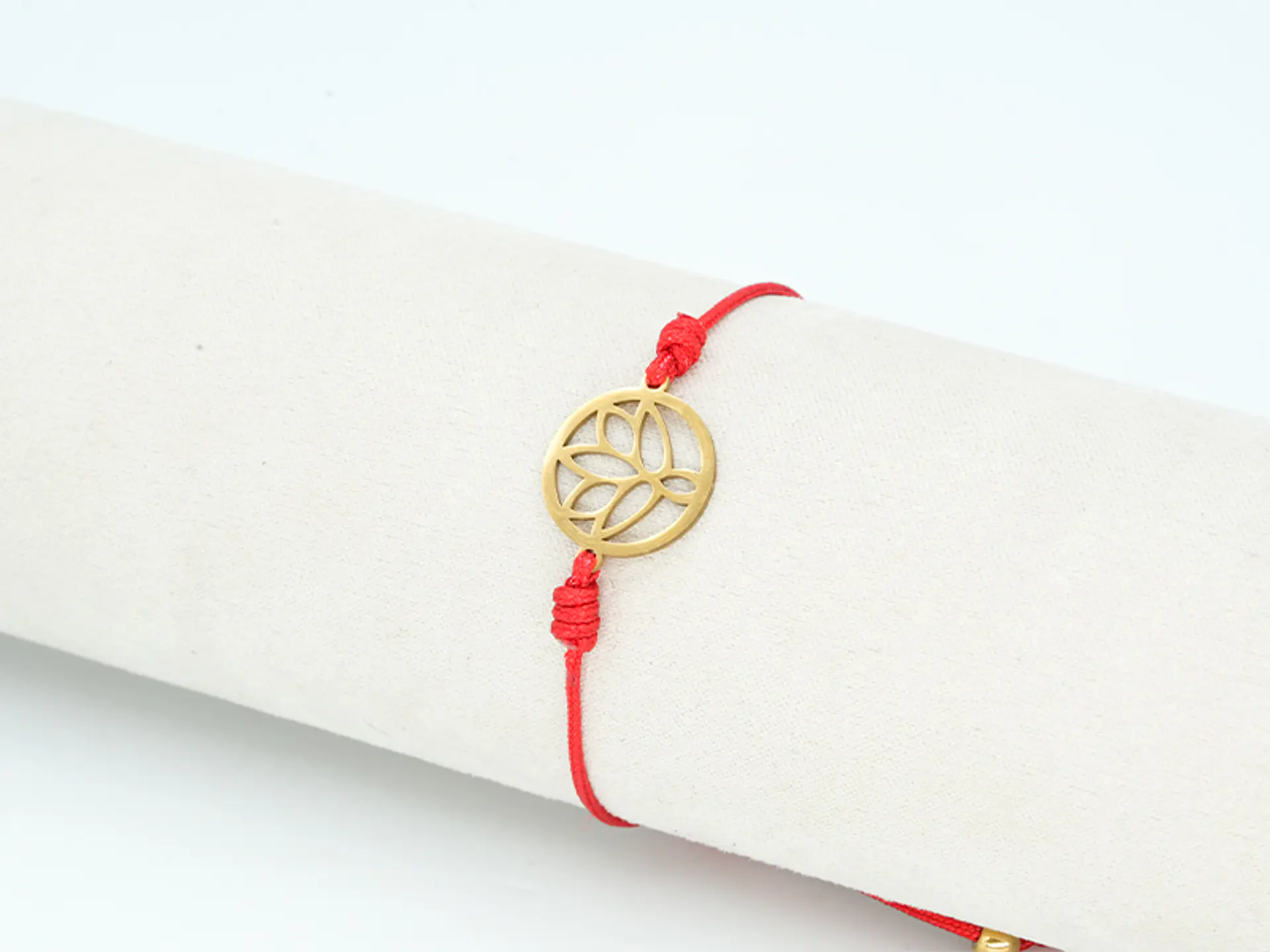 PULSERA DORADA ACERO CENTRO HILO 210 1