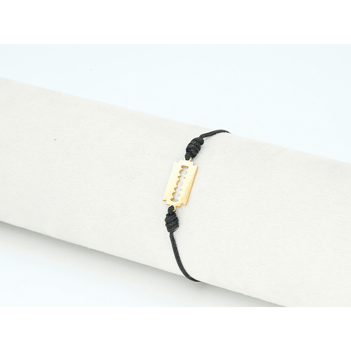 PULSERA DORADA ACERO CENTRO HILO 228 2