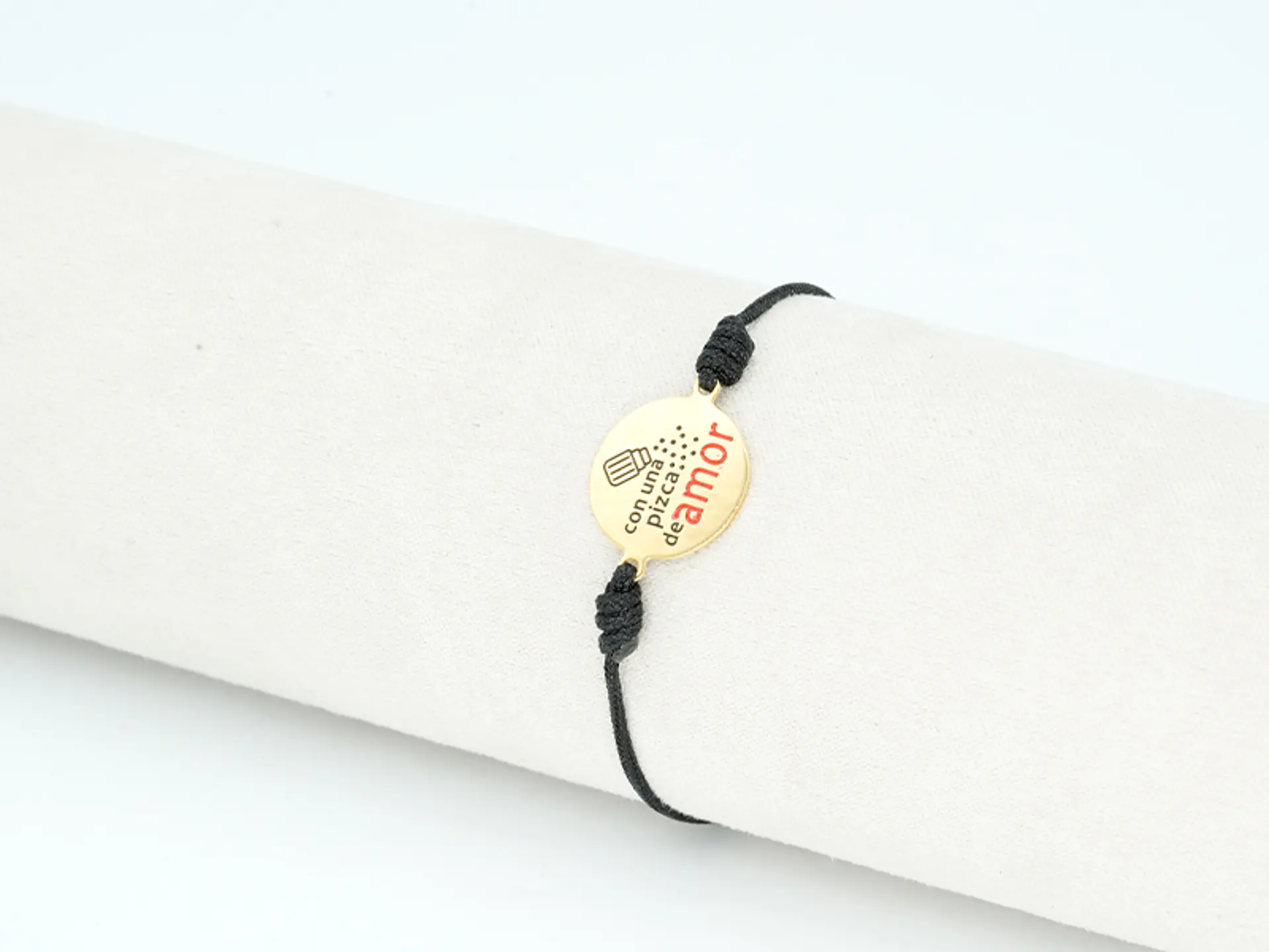 PULSERA DORADA ACERO CENTRO HILO 68 2