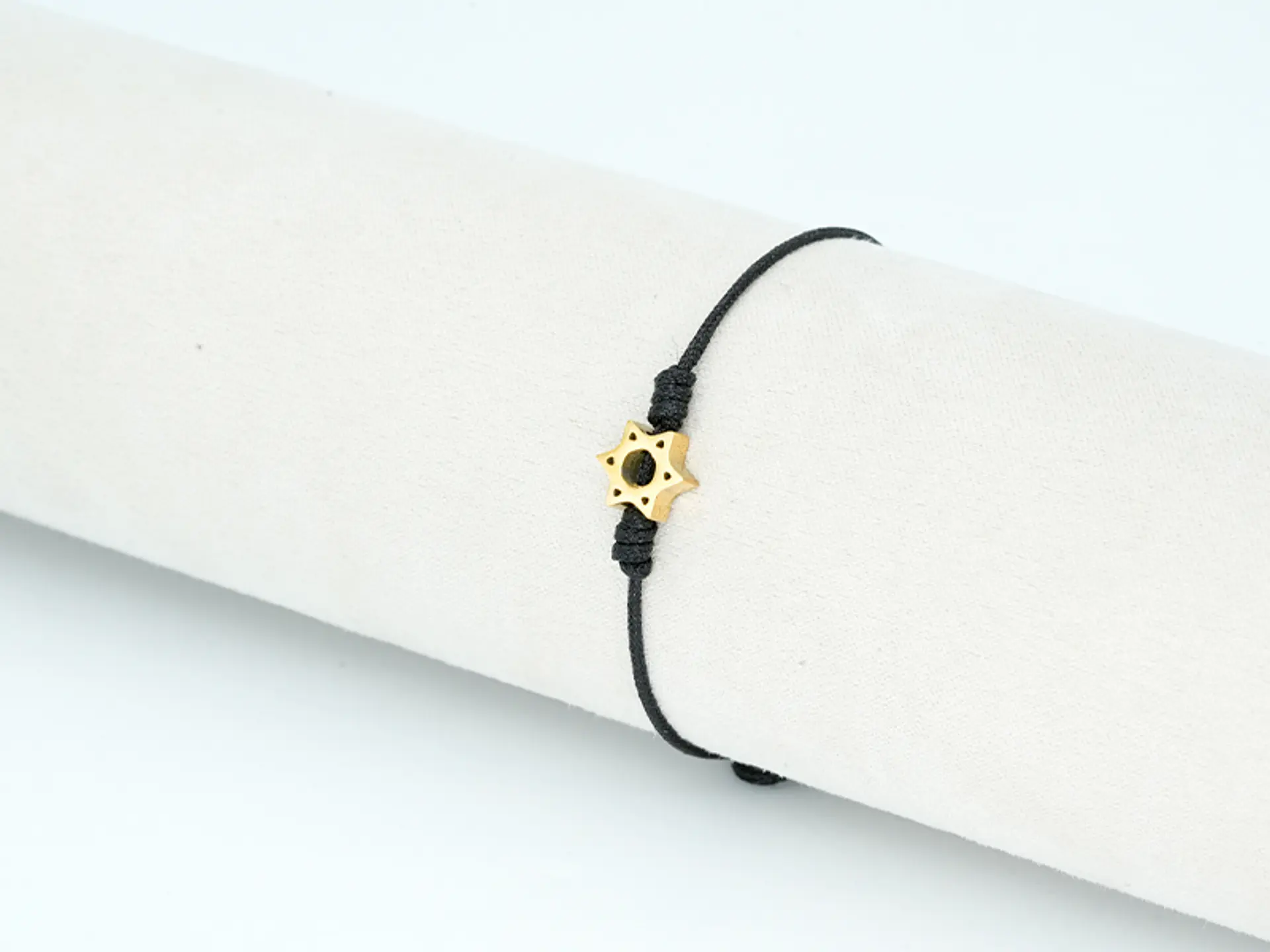 PULSERA DORADA ACERO CENTRO HILO 83 2
