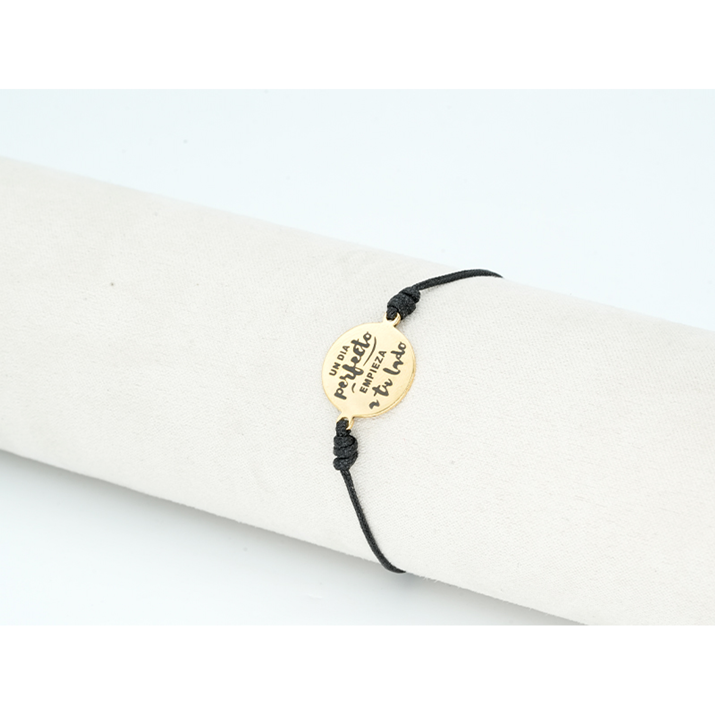 PULSERA DORADA ACERO CENTRO HILO 27 2