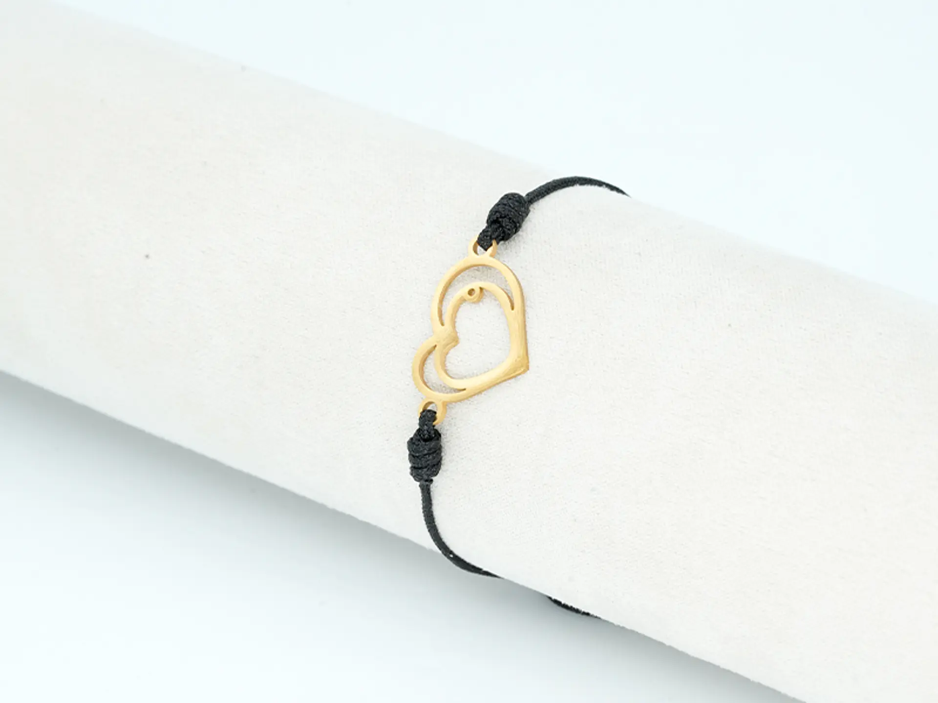 PULSERA DORADA ACERO CENTRO HILO 225 2