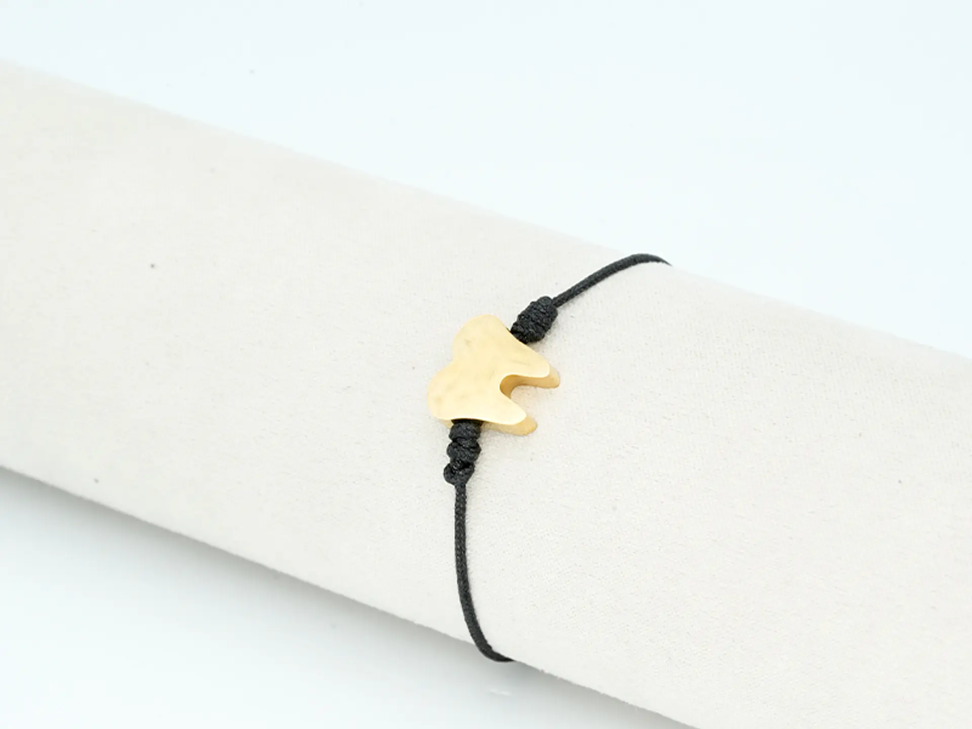 PULSERA DORADA ACERO CENTRO HILO 111 2