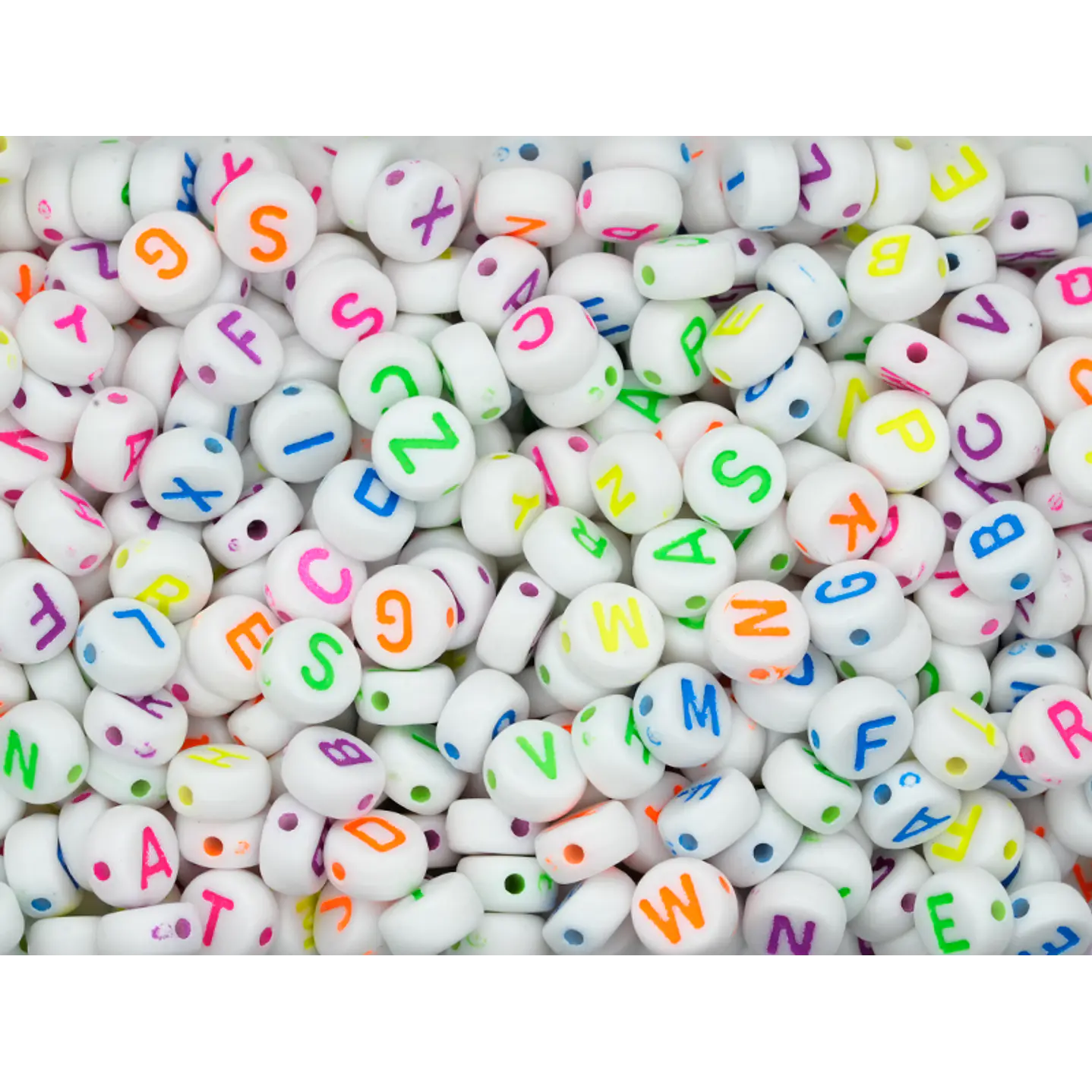 ACRILICO PLANO BLANCO LETRA MIX NEON 8MM POR 50 GRAMOS (400 UNIDADES APROXIMADAMENTE) 1