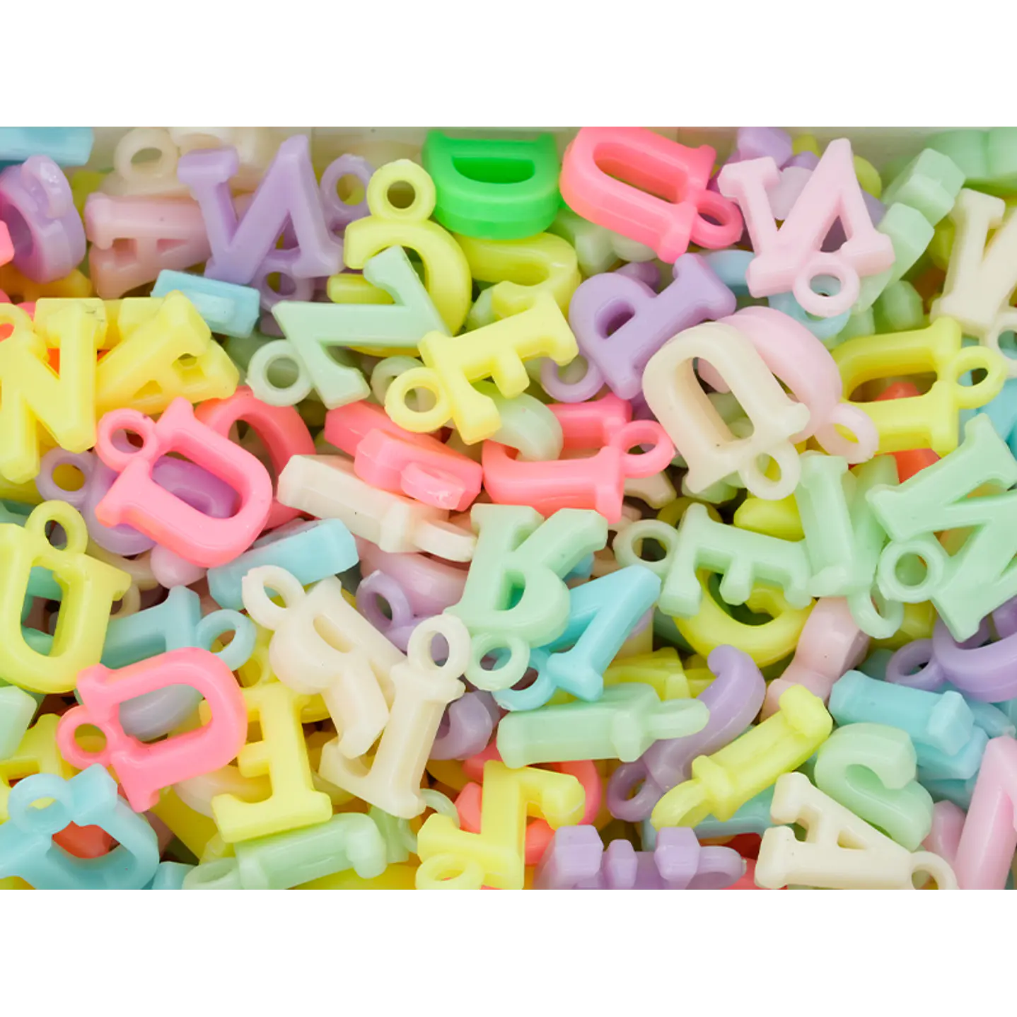 ACRILICO FIGURA LETRA 14MM MATE MIX PASTEL X 50 GRAMOS (195 UND APROX) 1