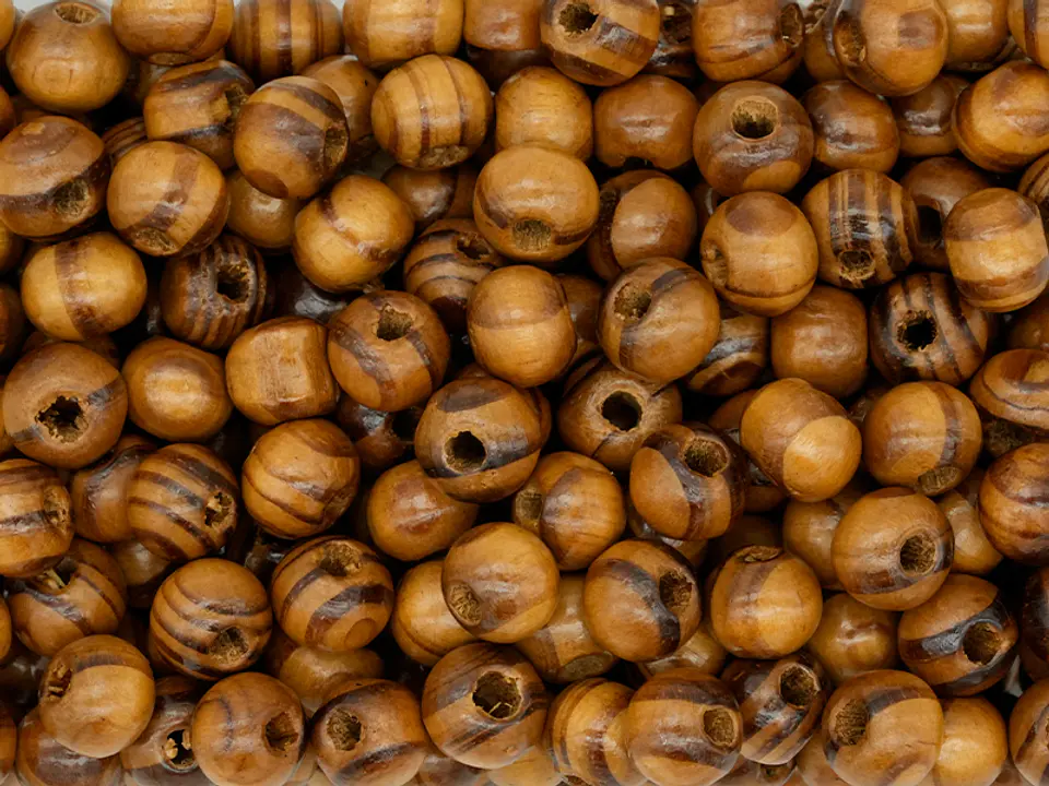 MADERA OLIVO 7*8MM * 50 GRAMOS ( 300 UNIDADES EN EL PAQUETE APROXIMADAMENTE  ) 1