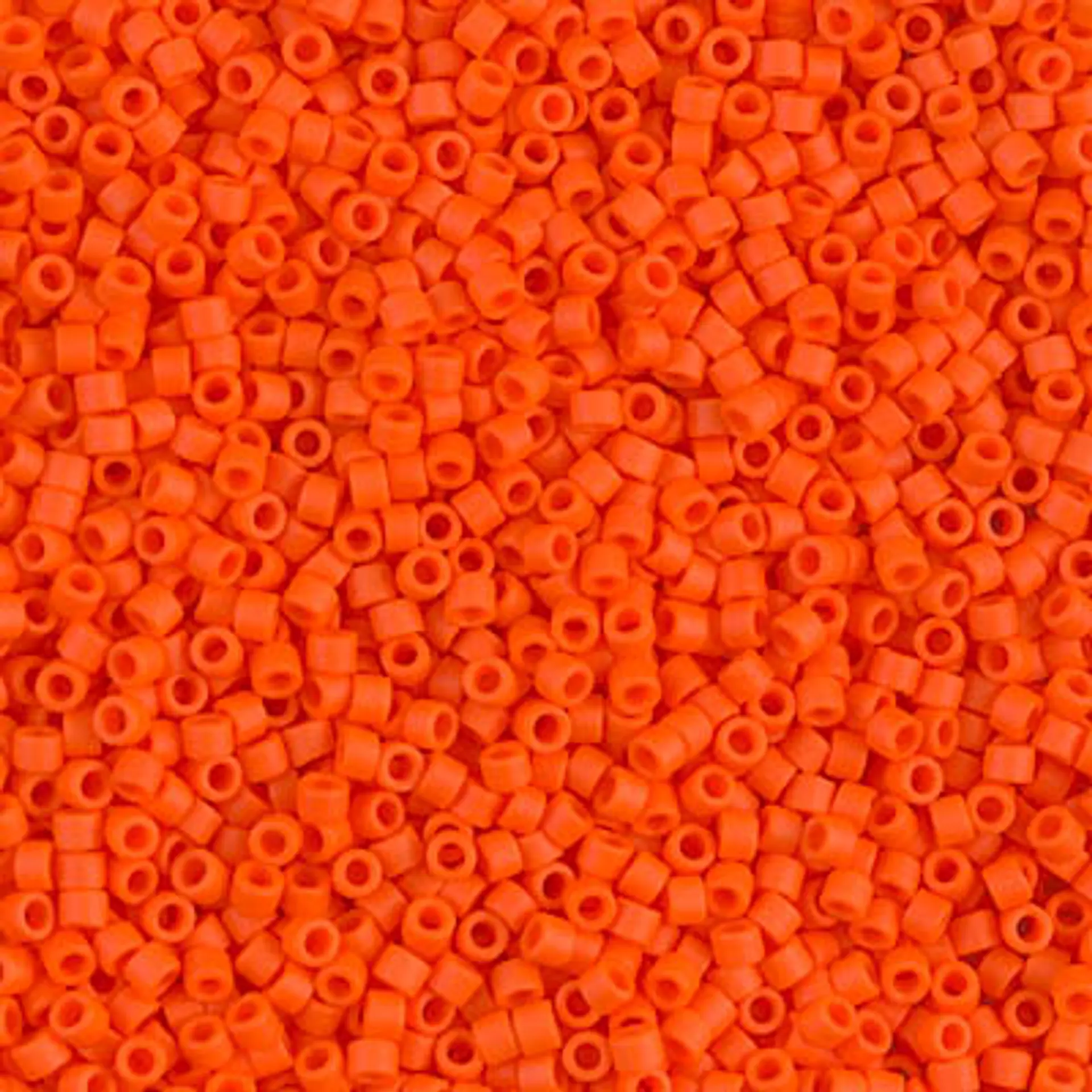 MIYUKI DELICA 11/0 MATE OPACO NARANJA DB0752 POR 10 GRAMOS  1