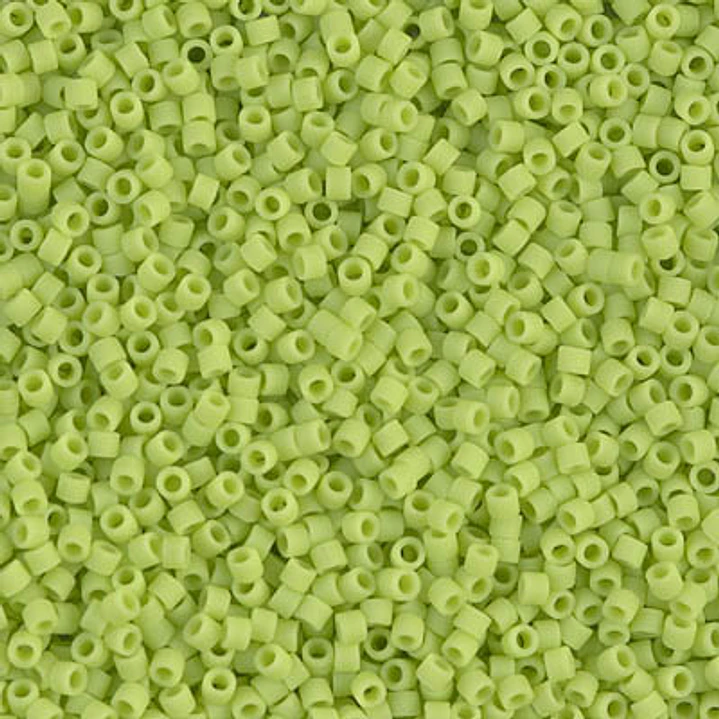 MIYUKI DELICA 11/0 VERDE CHARTREUSE OPACO MATT DB0763 POR 10 GRAMOS  1