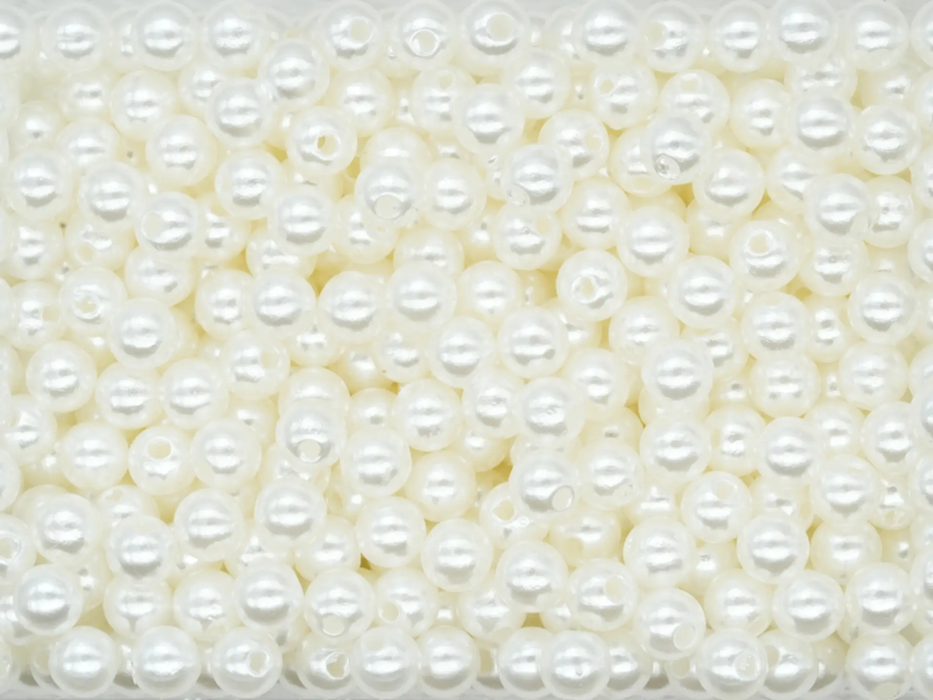 PERLA ACRILICA LISA BEIS 6MM PAQUETE 25 GRAMOS 1