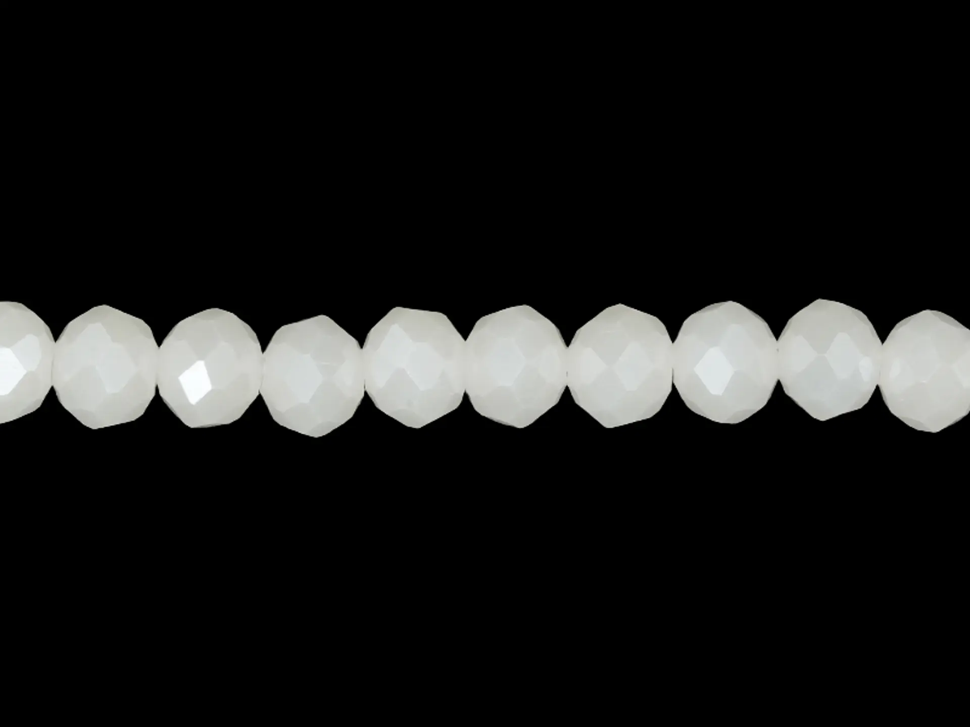 CRISTAL MURANO BLANCO MATE BOREAL AB # 6MM  TIRA 84 UNIDADES APROX 1