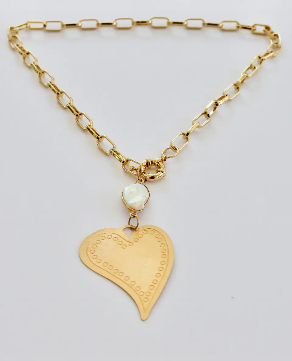 Collar bañado en oro con Perla de Río coin y Corazón. 1