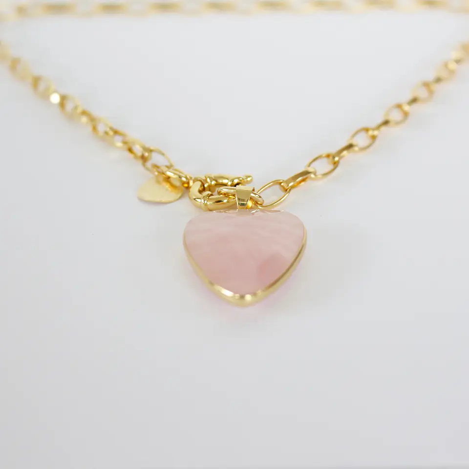Collar bañado en oro con Cuarzo Rosado. 1
