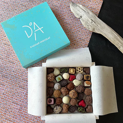 Louvain, Caja Mix de Bombones, Rocher , Trufas y Mazapanes 510g