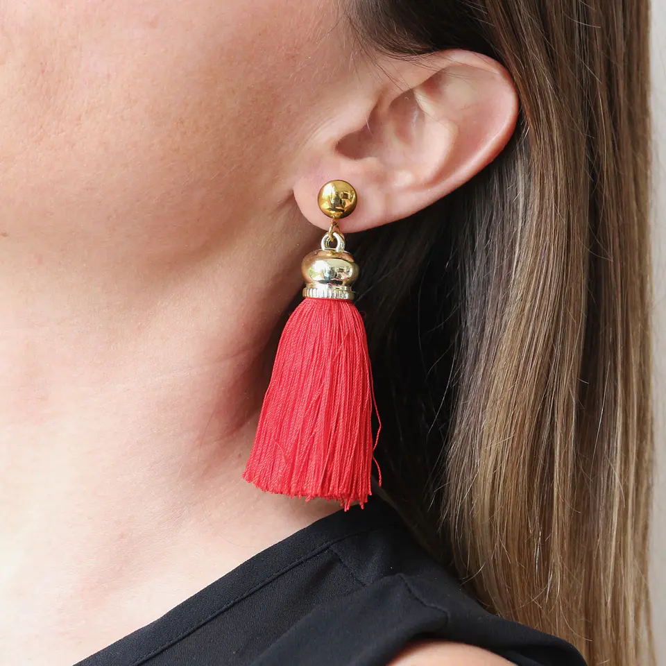 Aros Acero Quirúrgico con Borlas Rojas. 2