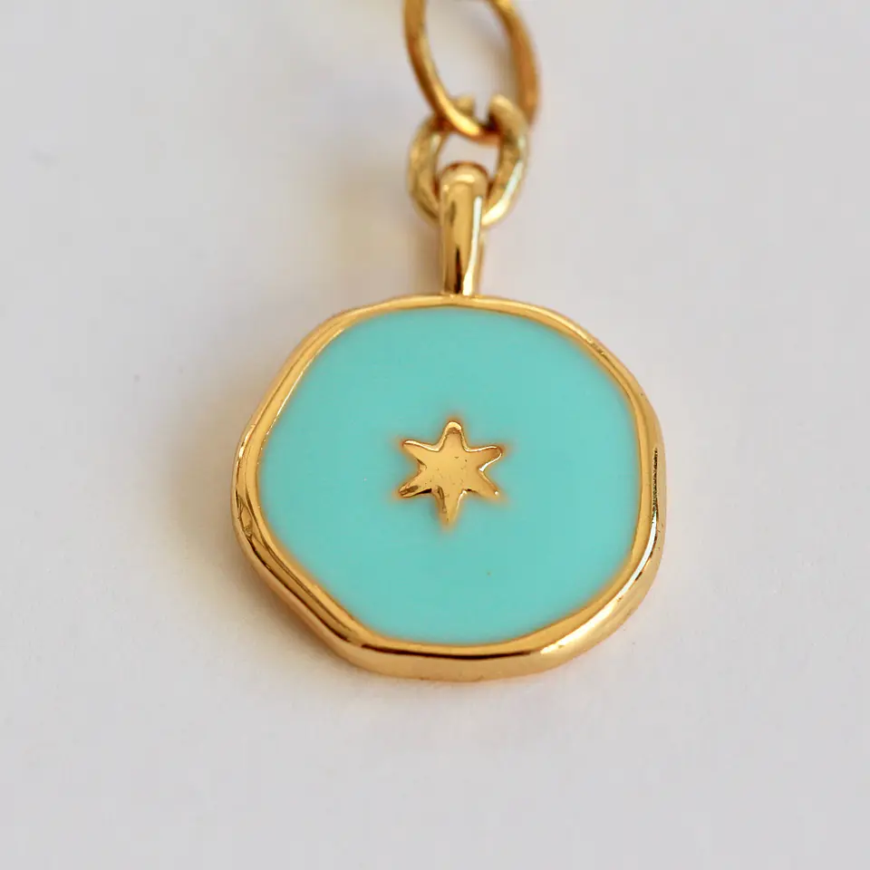 Collar bañado en oro con Dije Calipso. 4
