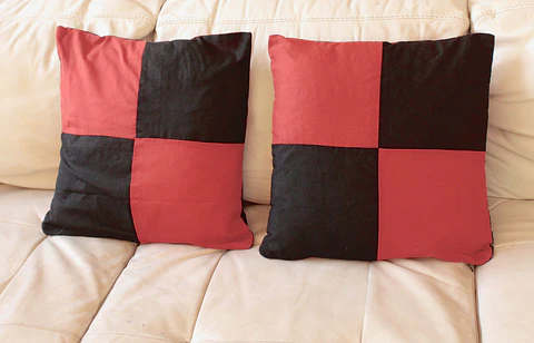 Set 2 Fundas de Cojín Bicolor Rojo Negro.