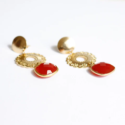 Aros bañados en oro con Cornalina Naranja