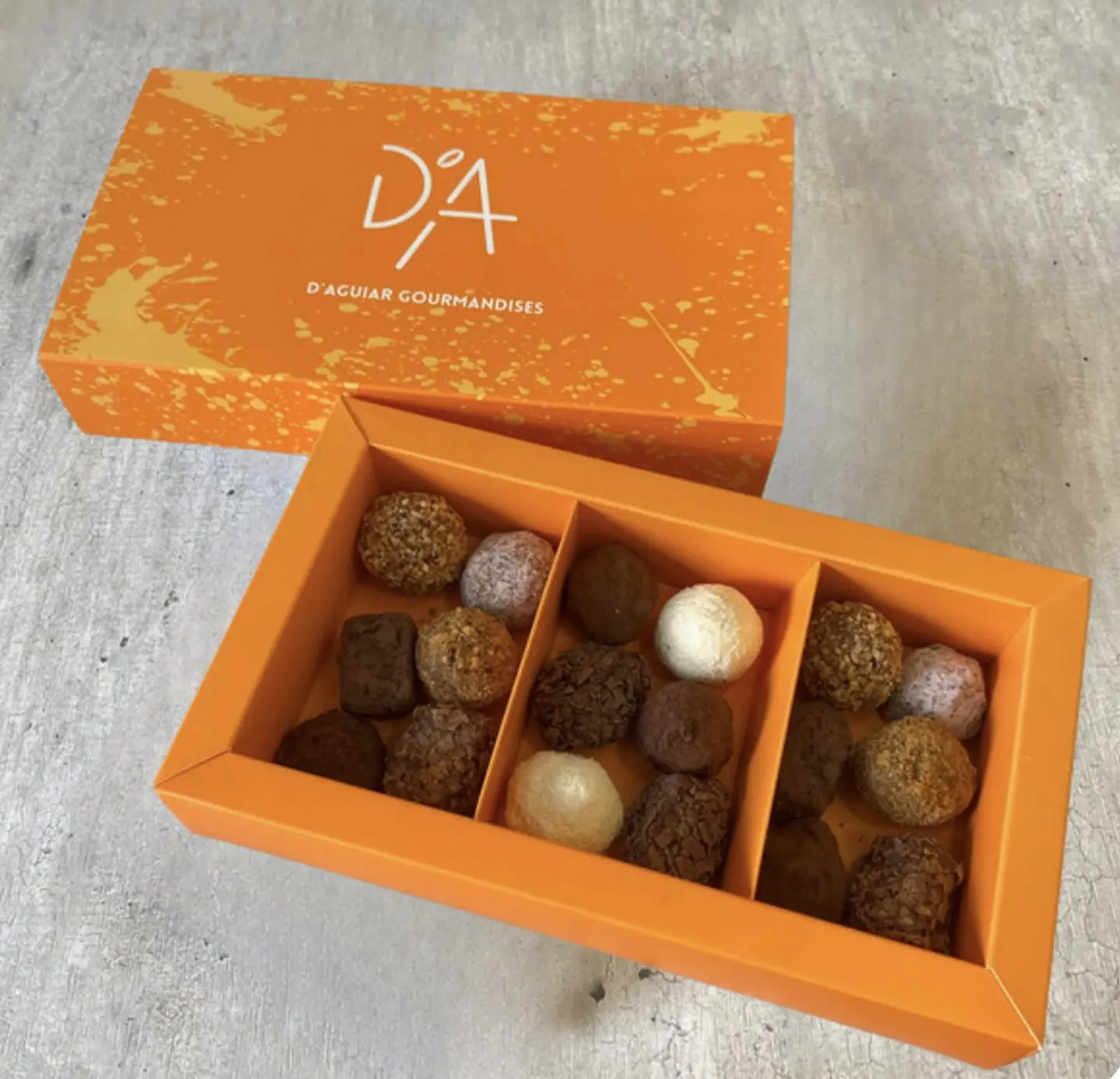 Dinant, Caja Mix de Rocher y Truffas 252g 1