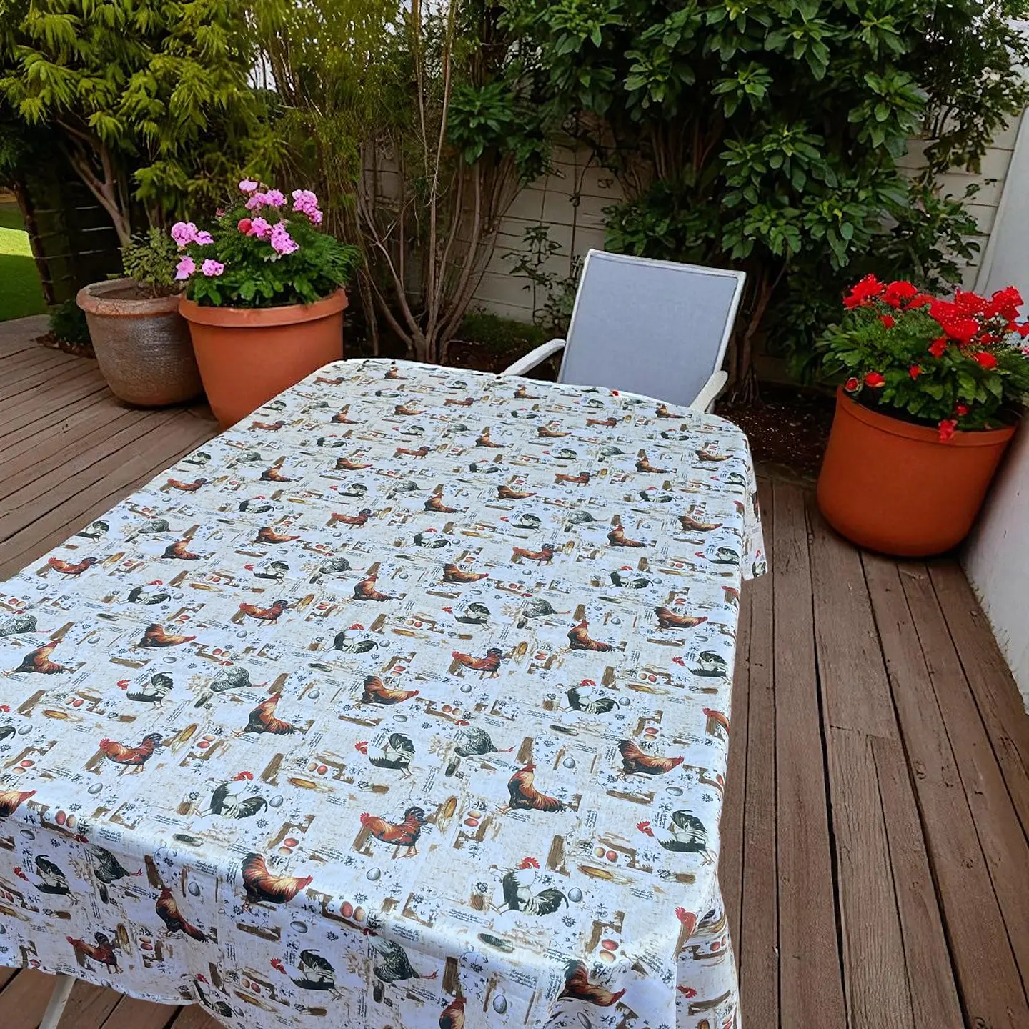 Mantel de Mesa Gallinas y Gallos 1