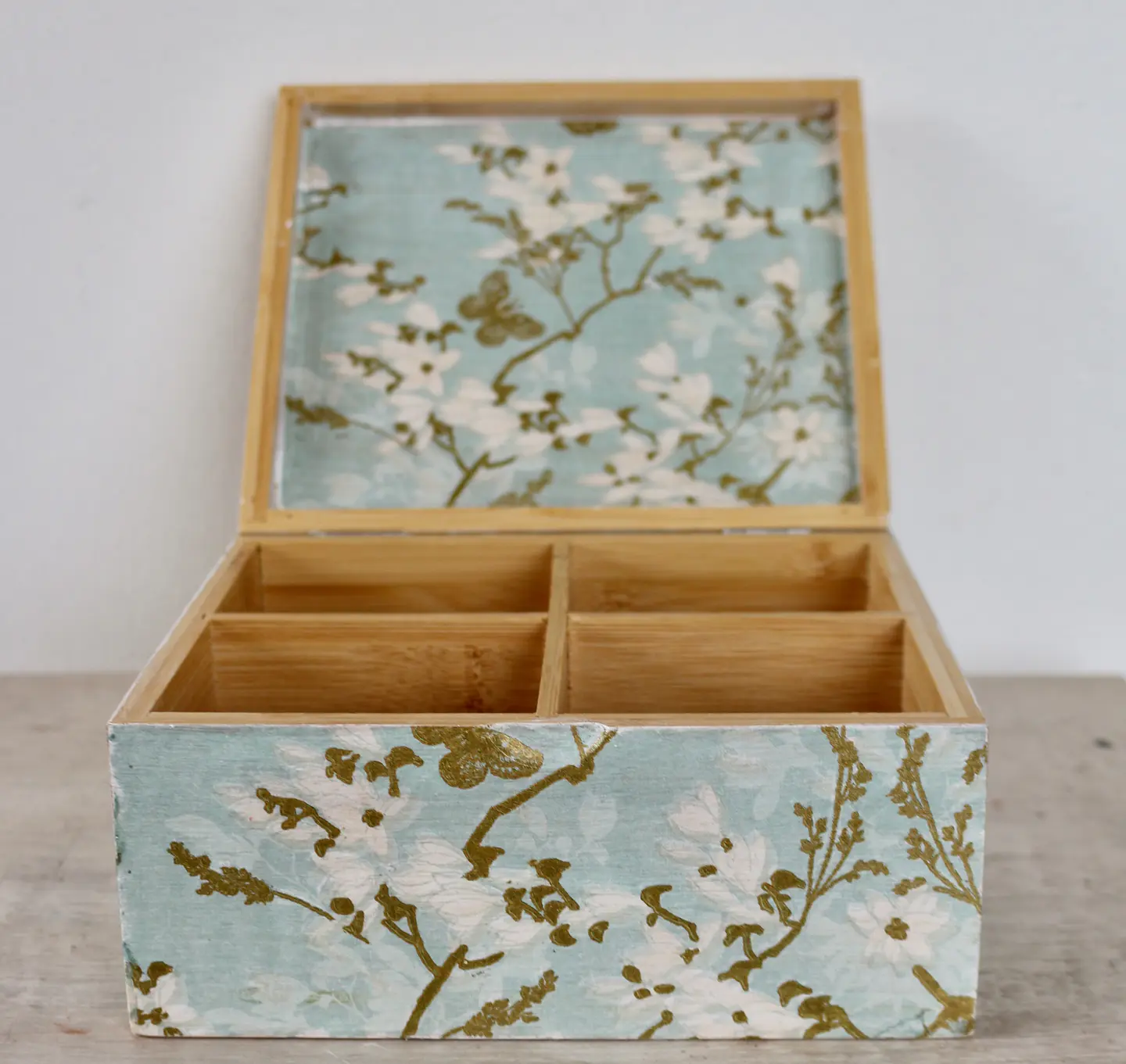 Caja De Bambú Flor De Almendro 2