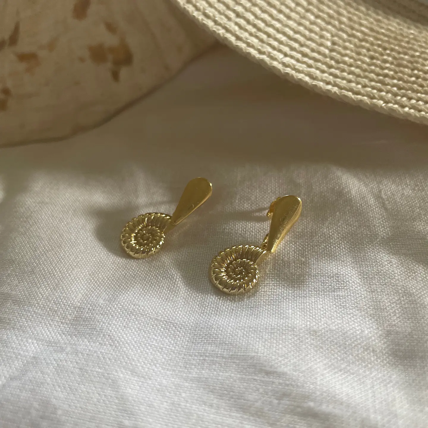 Aros bañados en oro conchita-Colección Marina 1