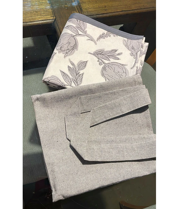 Mantel de Cama Flores Grises