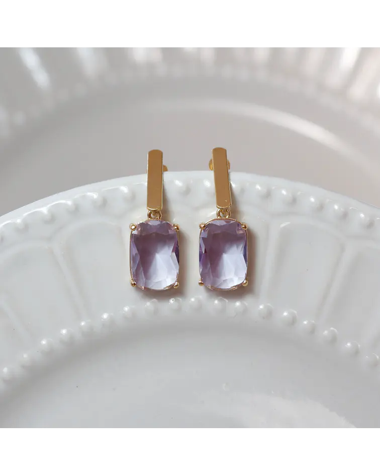 Aros bañados en oro con Cristal lila.