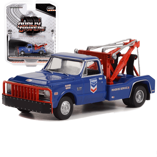 1969 Chevy C30 Dually Wrecker Standard Oil Company Roadside Service 24 Hour Dually Drivers 1:64