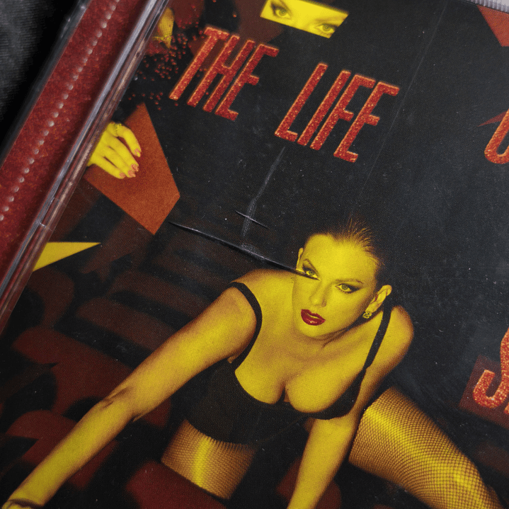 LIQUIDACION THE LIFE OF A SHOWGIRL CD - IT'S FRIGHTENING EDITION #2 2