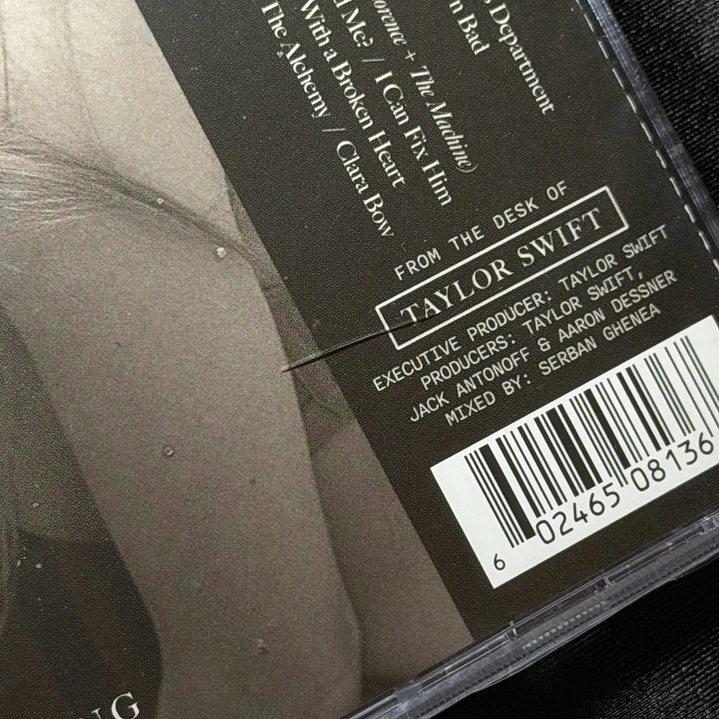 LIQUIDACIÓN CD THE TORTURED POETS DEPARTMENT - THE BLACK DOG #5 5