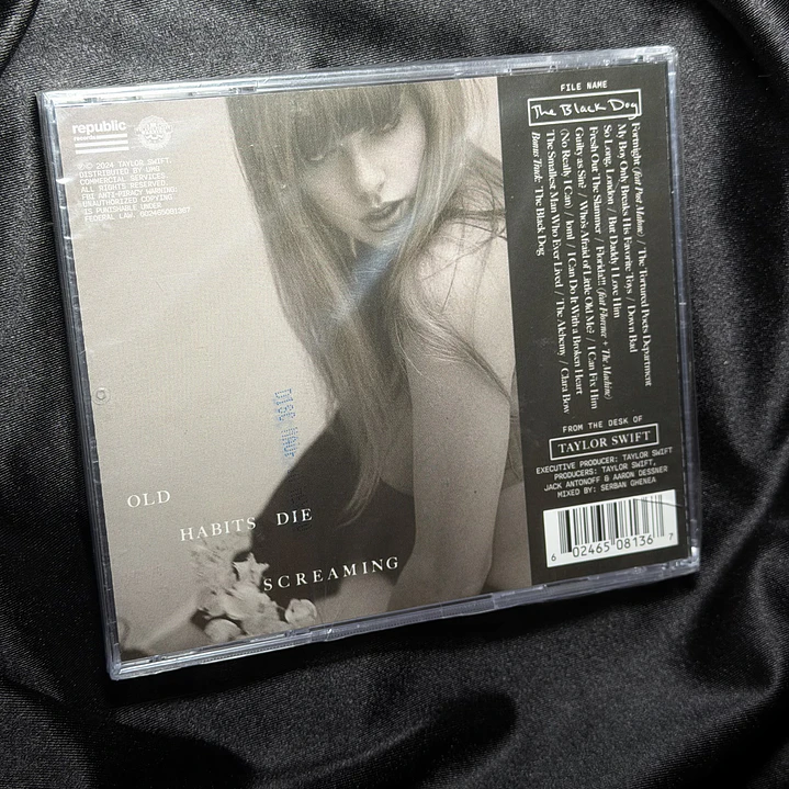 LIQUIDACIÓN CD THE TORTURED POETS DEPARTMENT - THE BLACK DOG #9 2