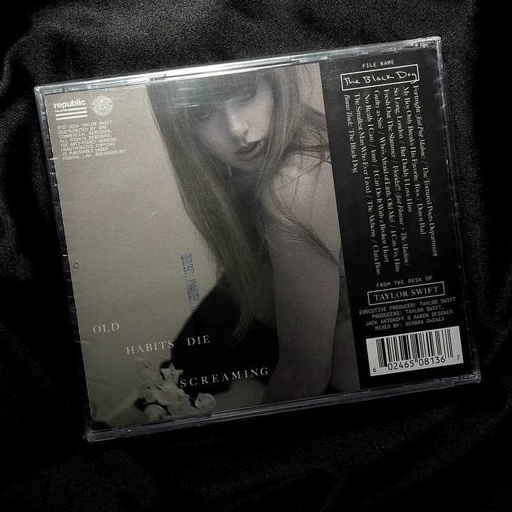 LIQUIDACIÓN CD THE TORTURED POETS DEPARTMENT - THE BLACK DOG #19 3