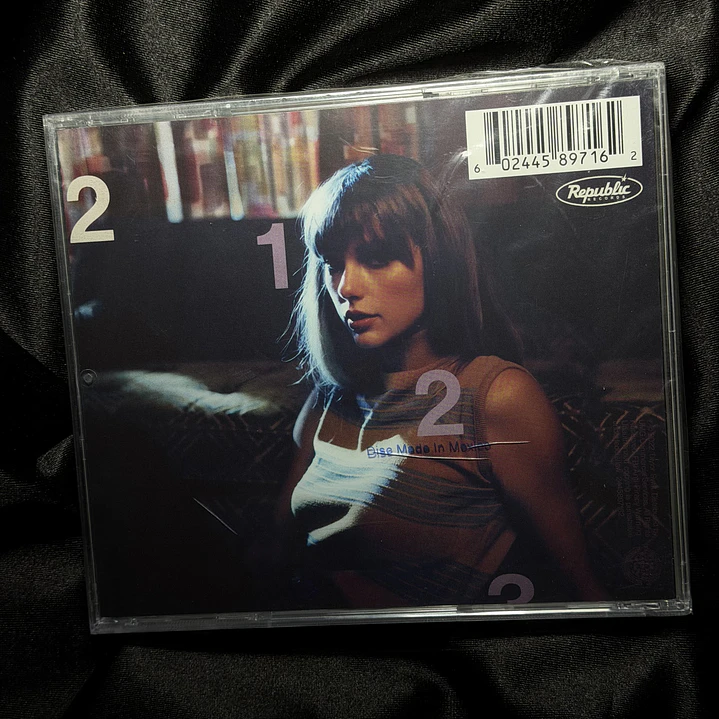 MIDNIGHTS CD LAVENDER (TARGET EXCLUSIVE) #15 2