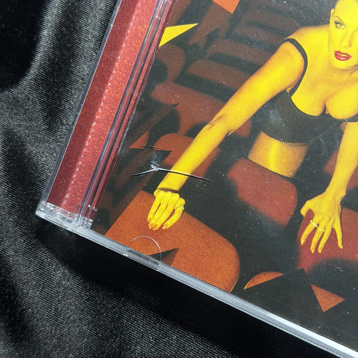 LIQUIDACION THE LIFE OF A SHOWGIRL CD - IT'S FRIGHTENING EDITION #6 2