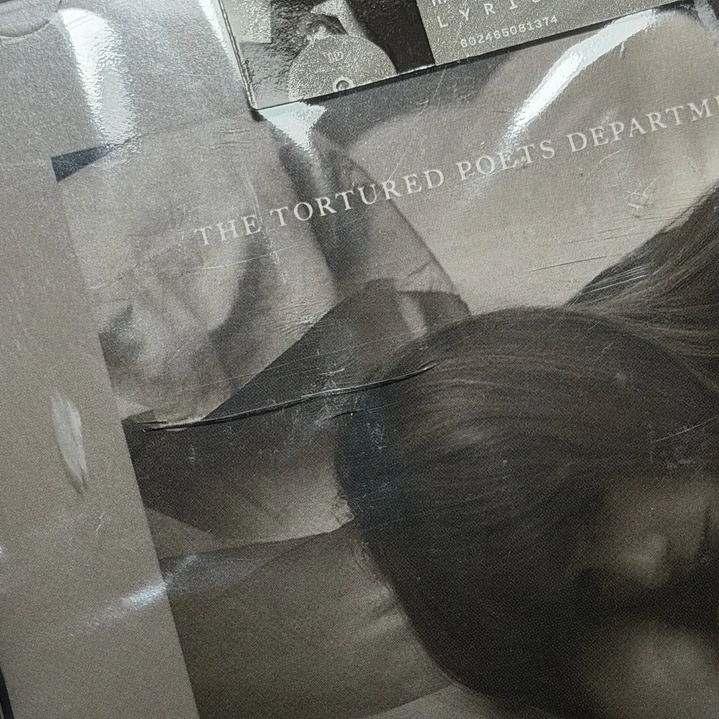LIQUIDACIÓN CD THE TORTURED POETS DEPARTMENT - THE BOLTER #3 2