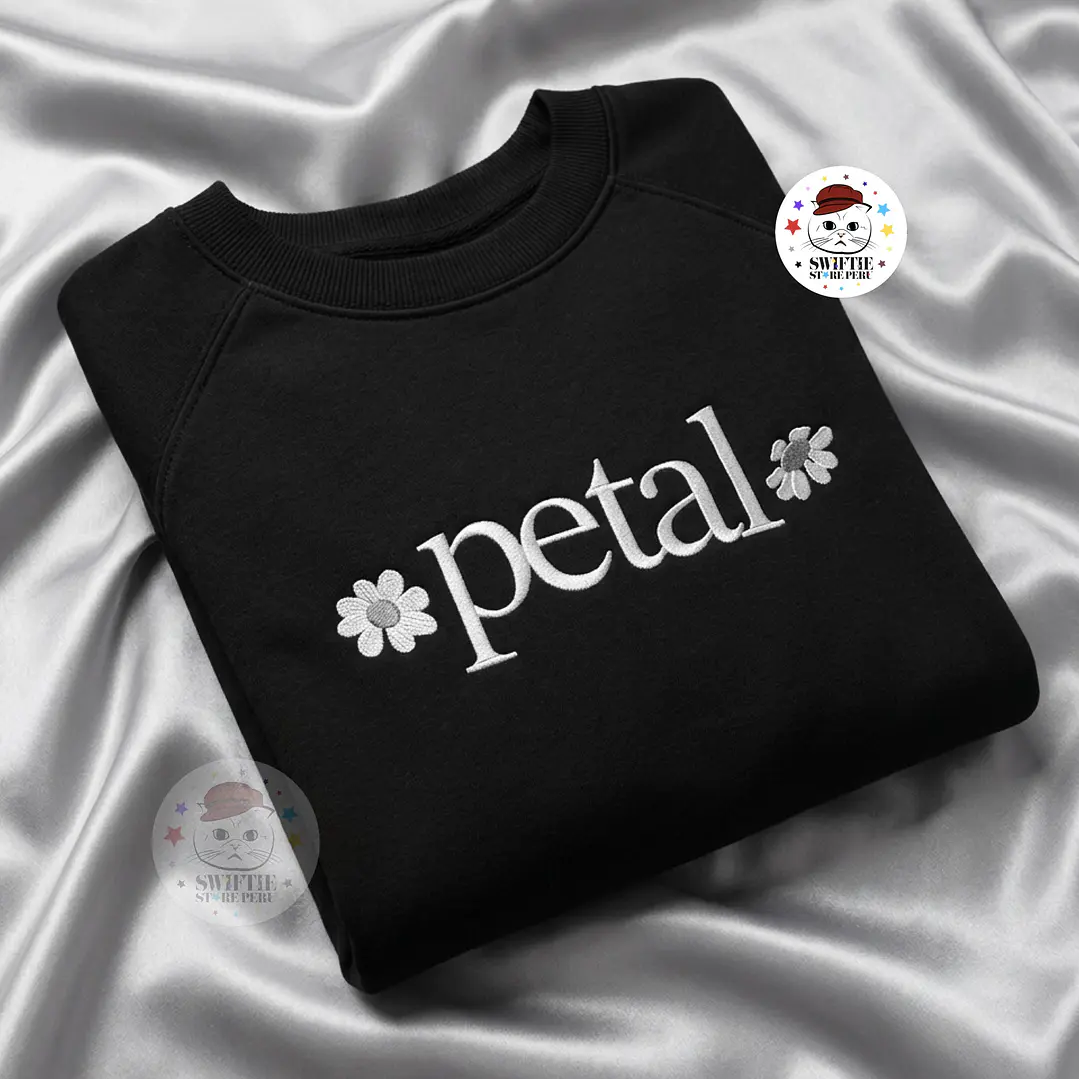 Ariana Grande - Polera Bordada Petal 1