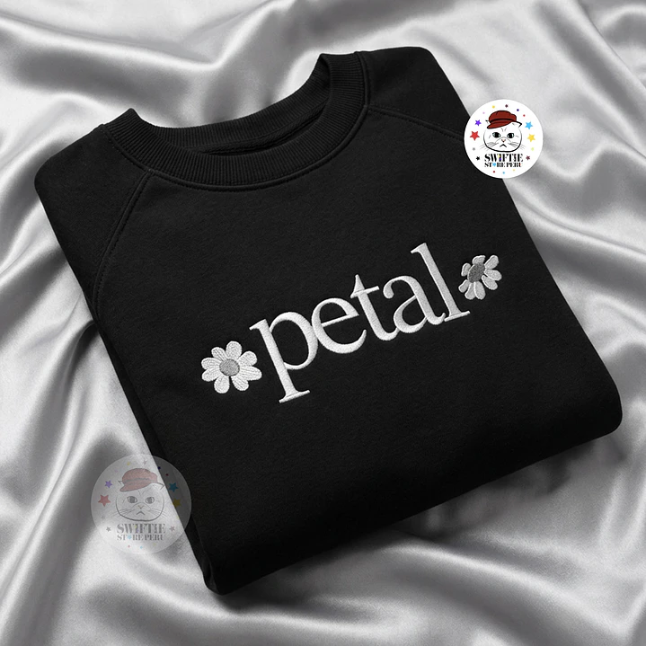 Ariana Grande - Polera Bordada Petal 1