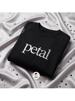Ariana Grande - Polera Bordada Petal