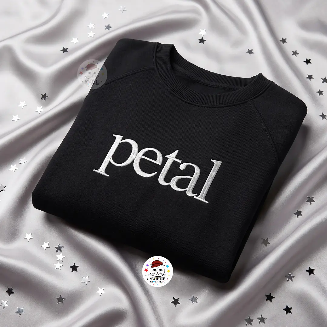 Ariana Grande - Polera Bordada Petal 1